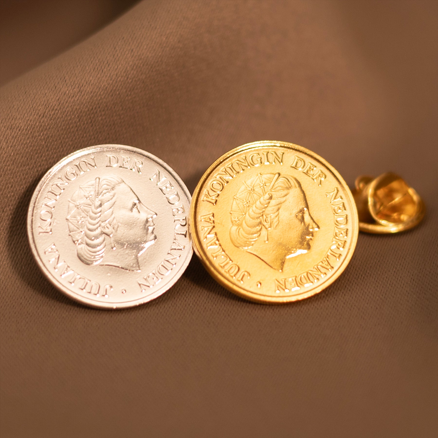Dutch Coin Pin Brooch Badge | Vintage Collectible Jewelry | 5 Cent 18K Gold Plated | Queen Juliana