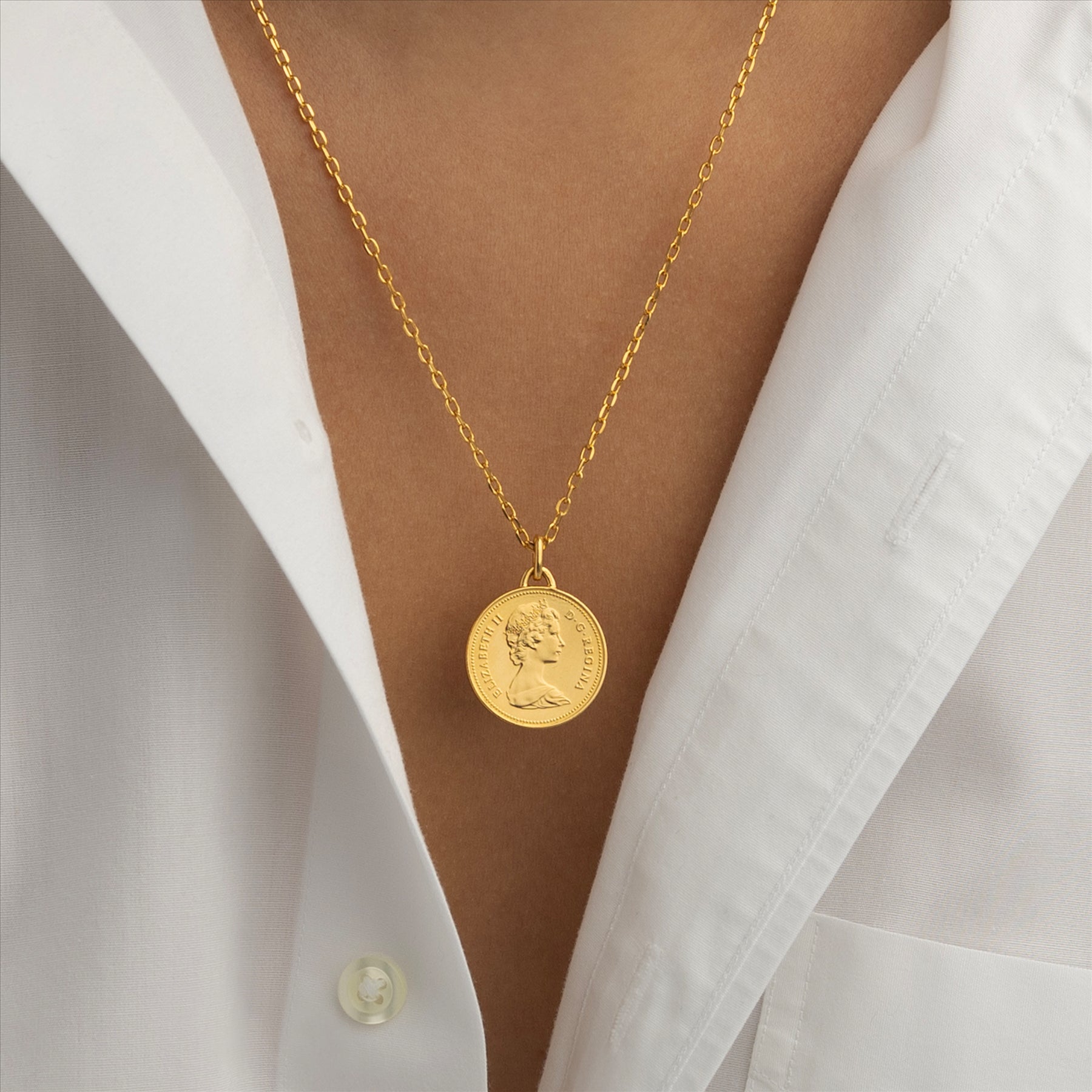 Collier avec pièce de monnaie canadienne | Pendentif médaillon | Pièce de 5 cents plaquée or 18 carats | Reine Élisabeth II | 1965-1989