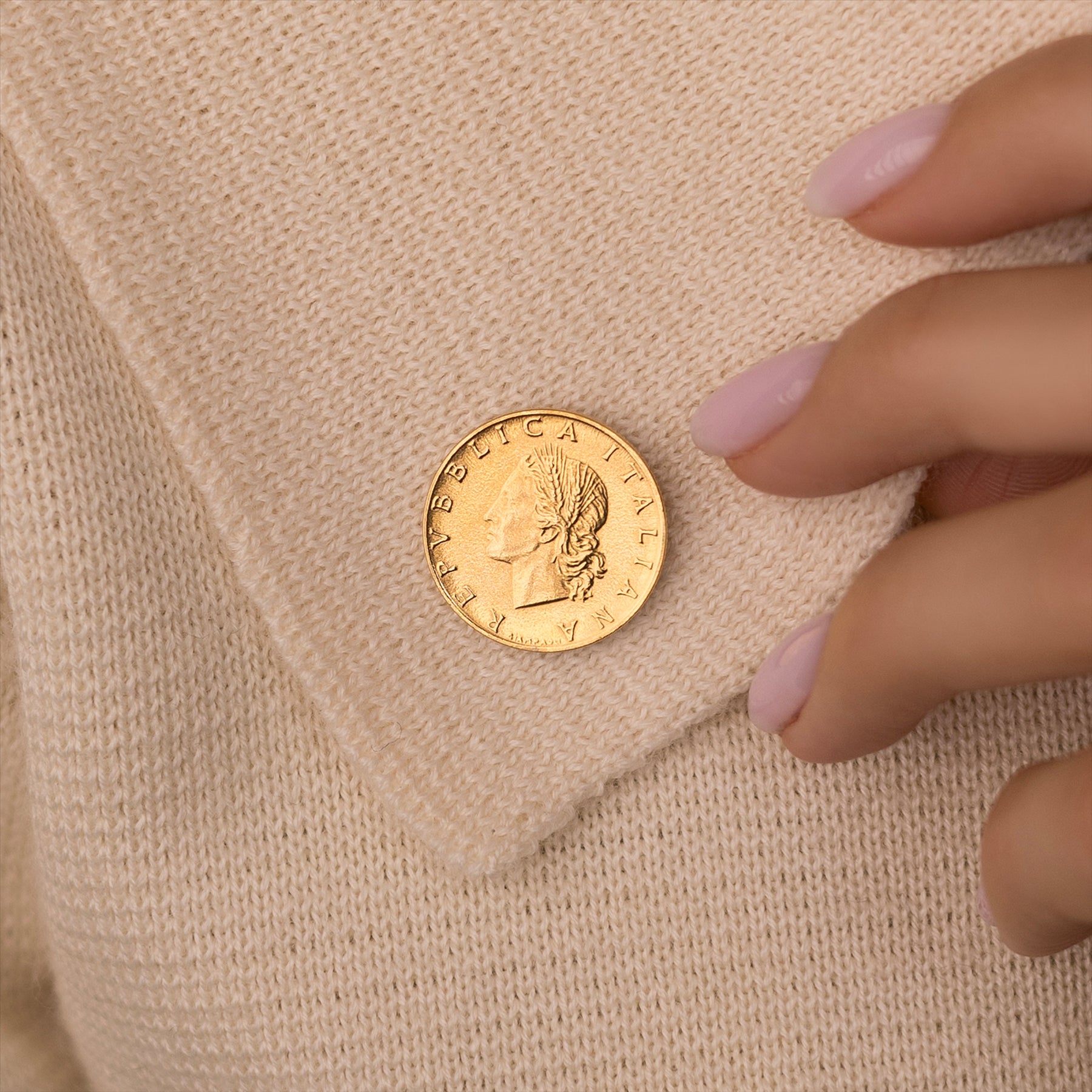 Italian Coin Pin Brooch Badge | Vintage Collectible Jewelry | 20 Lire 18K Gold Plated | Goddess Roma