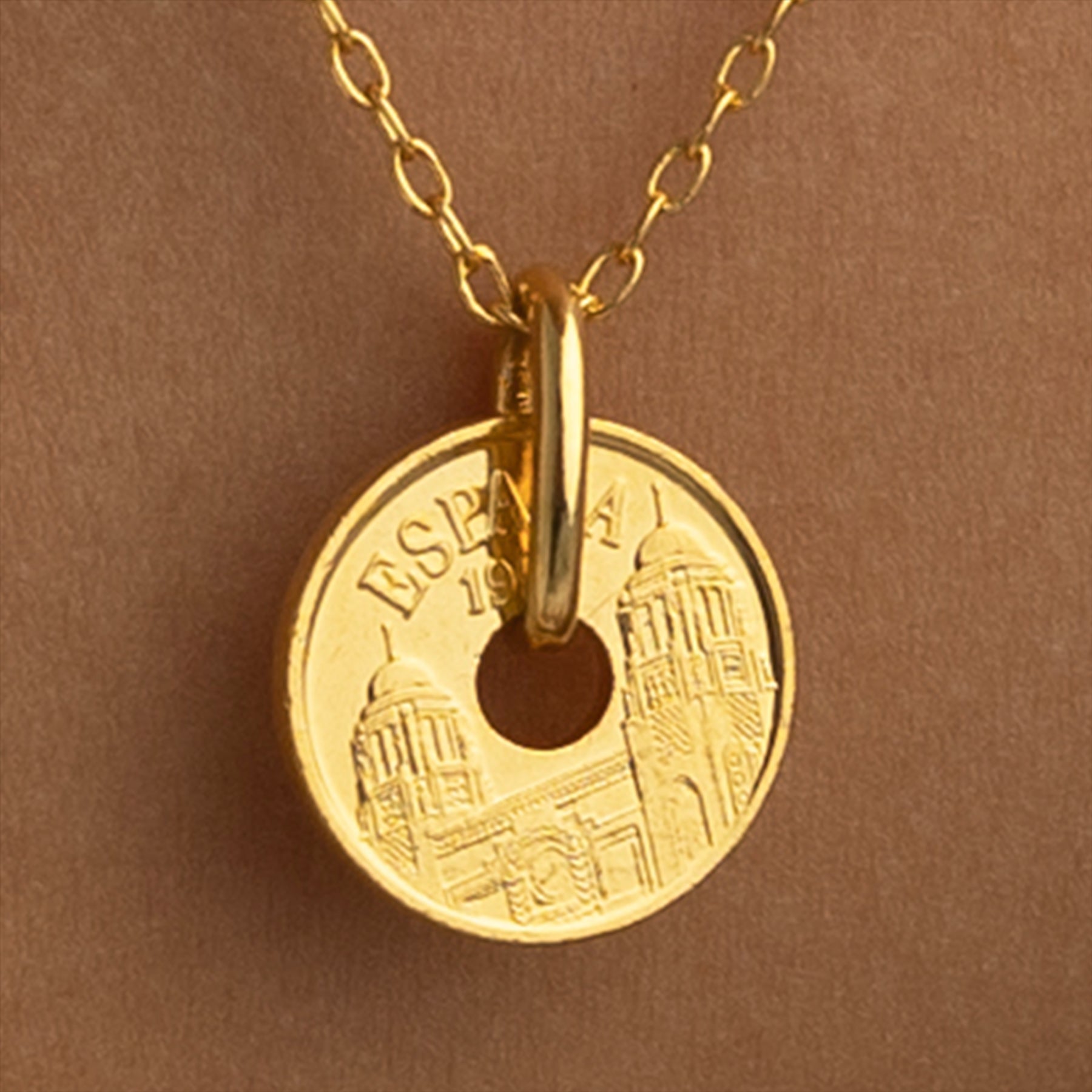 Pièce de 25 pesetas espagnoles authentique plaquée or 24 carats | Collier | Médaillon | Melilla | 1997