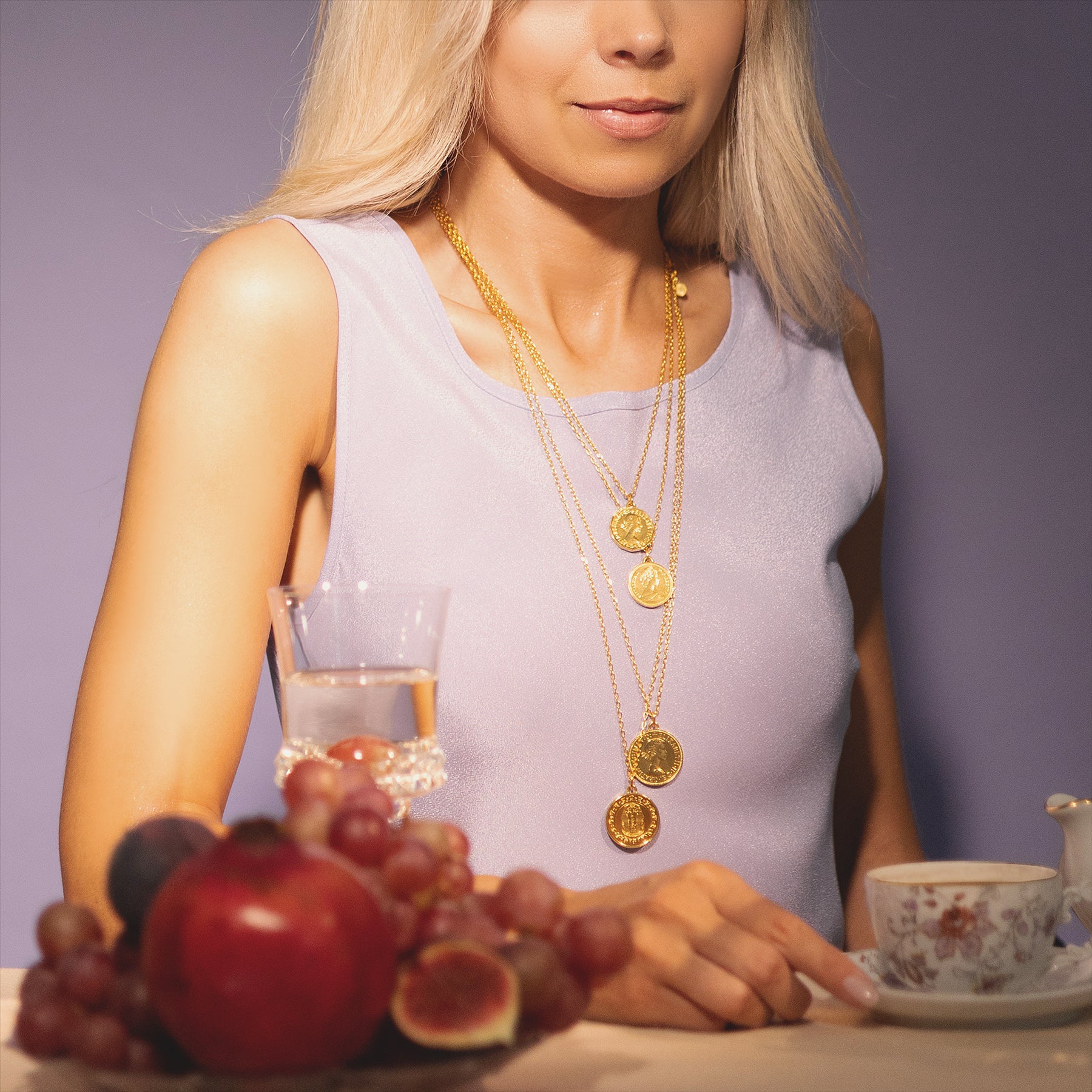 Collier avec pièce de monnaie canadienne | Pendentif médaillon | Pièce de 5 cents plaquée or 18 carats | Reine Élisabeth II | 1965-1989