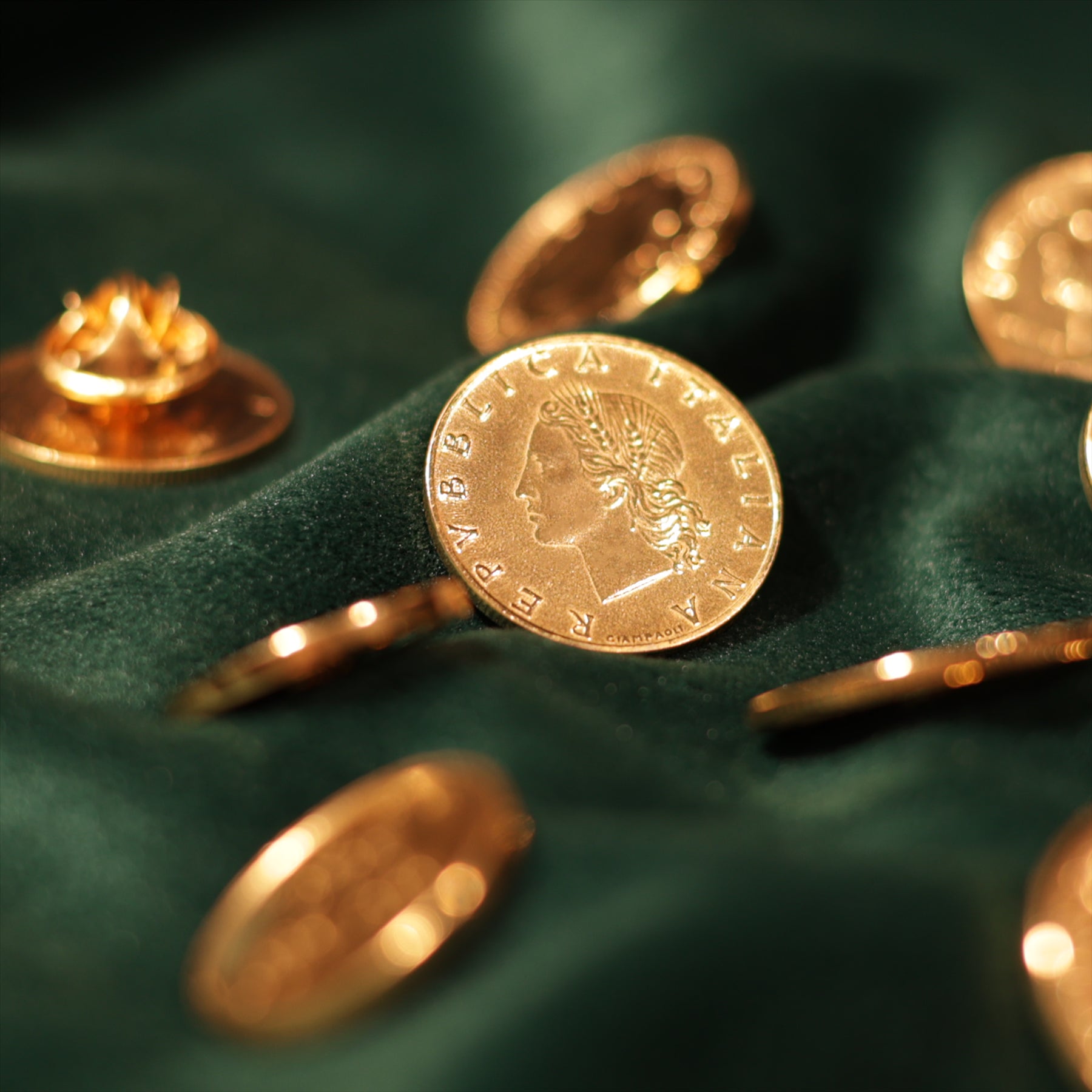 Italian Coin Pin Brooch Badge | Vintage Collectible Jewelry | 20 Lire 18K Gold Plated | Goddess Roma
