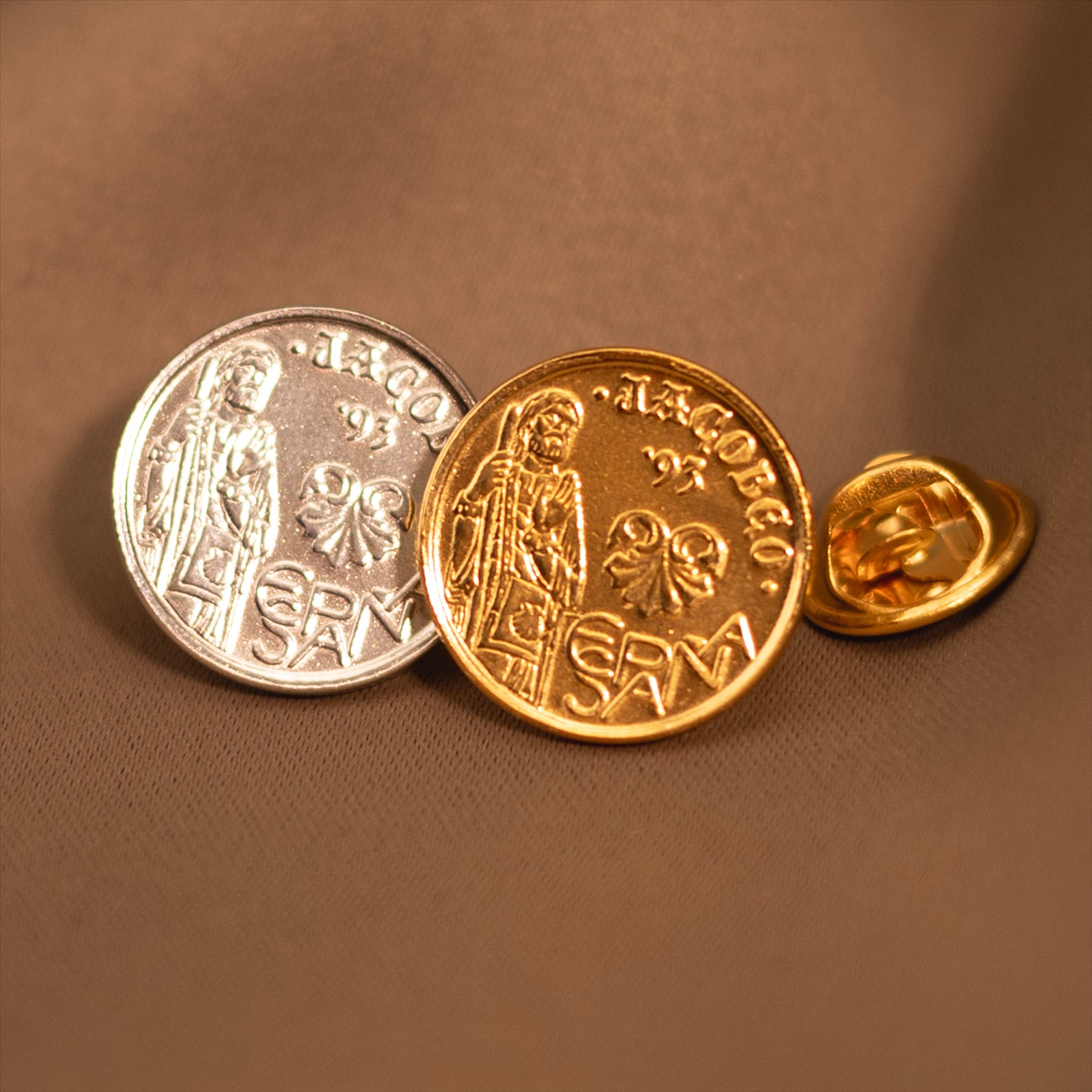 Spanish Coin Pin Brooch Badge | Vintage Jewelry | Jacobeo 5 Pesetas 18K Gold Plated | Saint James | Camino de Santiago | Spiritual Religious Lapel