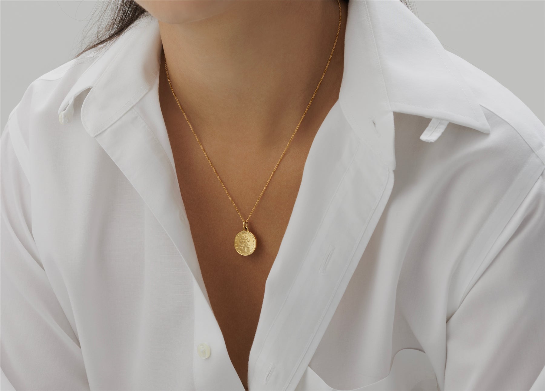 Collar con moneda italiana | Medallón colgante | 50 liras bañadas en oro de 18 quilates | 1990-1995